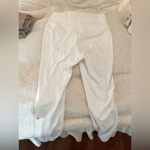 Lulu lemon leggings without tag. Never worn. Bought wrong size